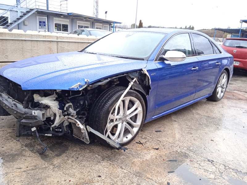 AUDI S8 (4HC)