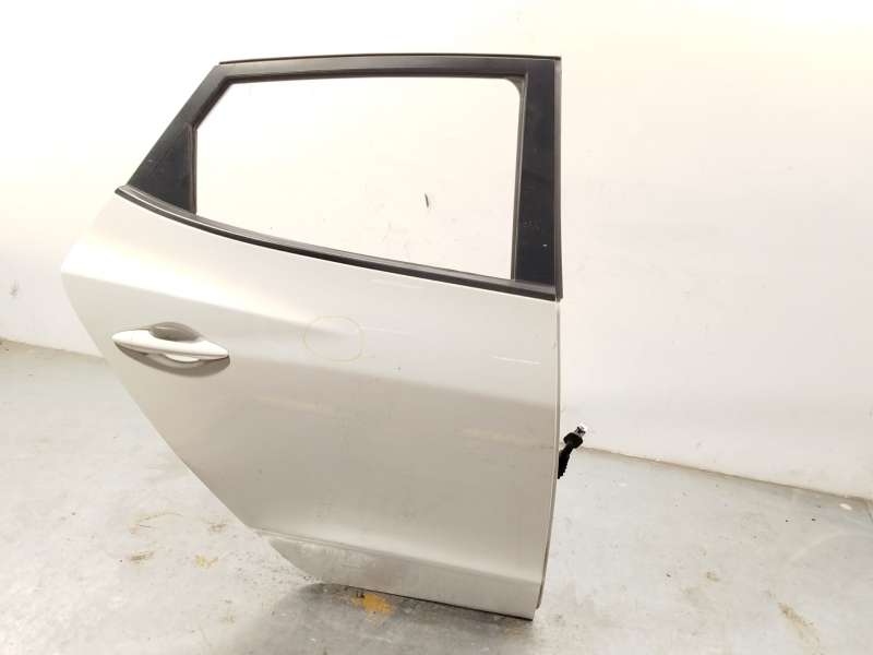 Recambio de puerta trasera derecha para hyundai ix35 (lm, el, elh) 1.7 crdi referencia OEM IAM 770042Y001 - Blanco 3