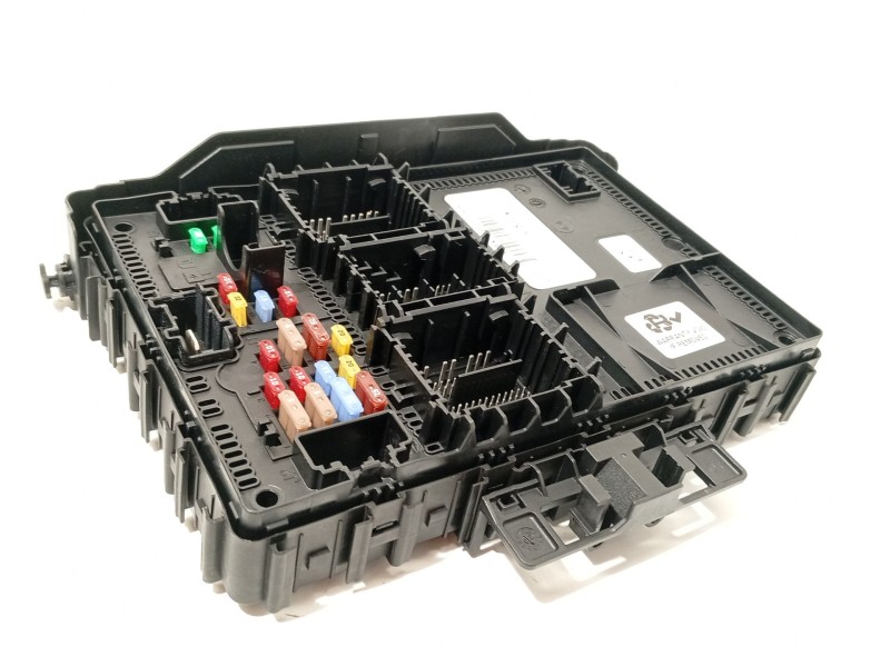 CAJA RELES / FUSIBLES RU5T15604BJCC 2758213 F005V04496