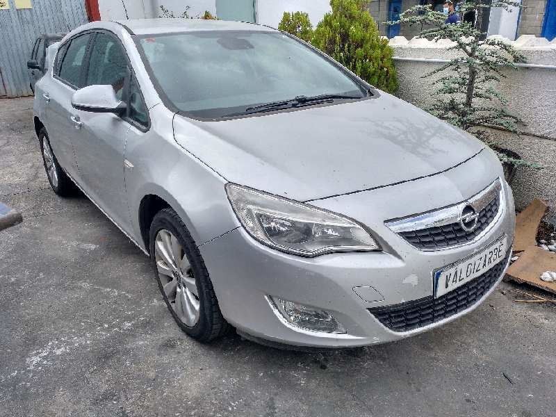 OPEL ASTRA J LIM.