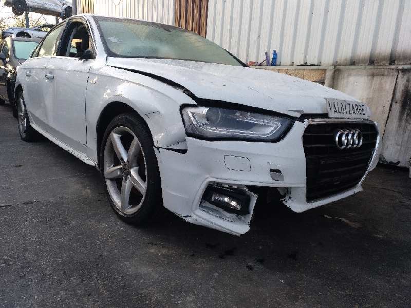 AUDI A4 BERLINA (8W2)