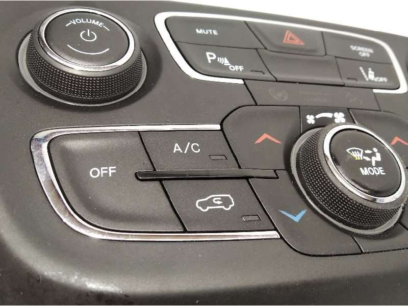 Recambio de mando climatizador para jeep compass ii longitude 4x2 referencia OEM IAM 60928135 2370503001 P6TM19DX9AB 3