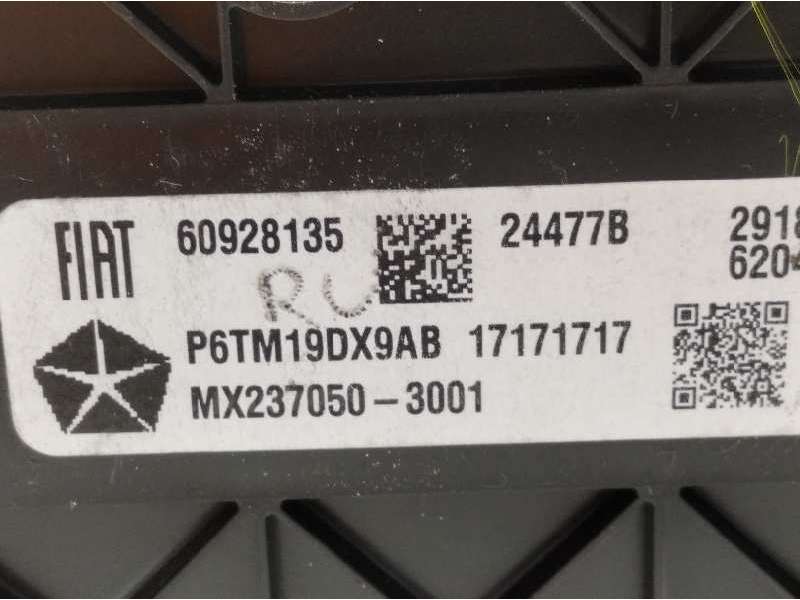 Recambio de mando climatizador para jeep compass ii longitude 4x2 referencia OEM IAM 60928135 2370503001 P6TM19DX9AB 6