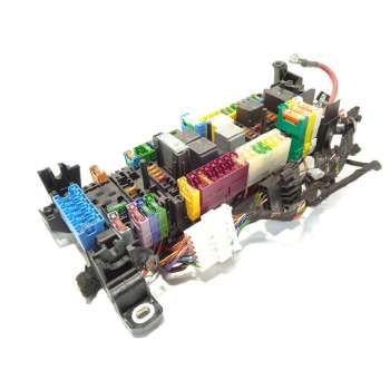 CAJA RELES / FUSIBLES A2465402714 2465402714