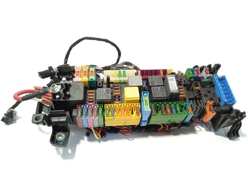 Recambio de caja reles / fusibles para infiniti q30 2.2d premium referencia OEM IAM A2465402714  2465402714 - Blanco 2