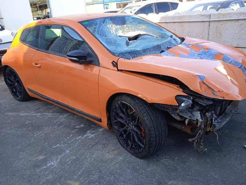 VOLKSWAGEN SCIROCCO (137)