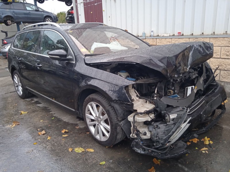 VOLKSWAGEN PASSAT B7 VARIANT (365)