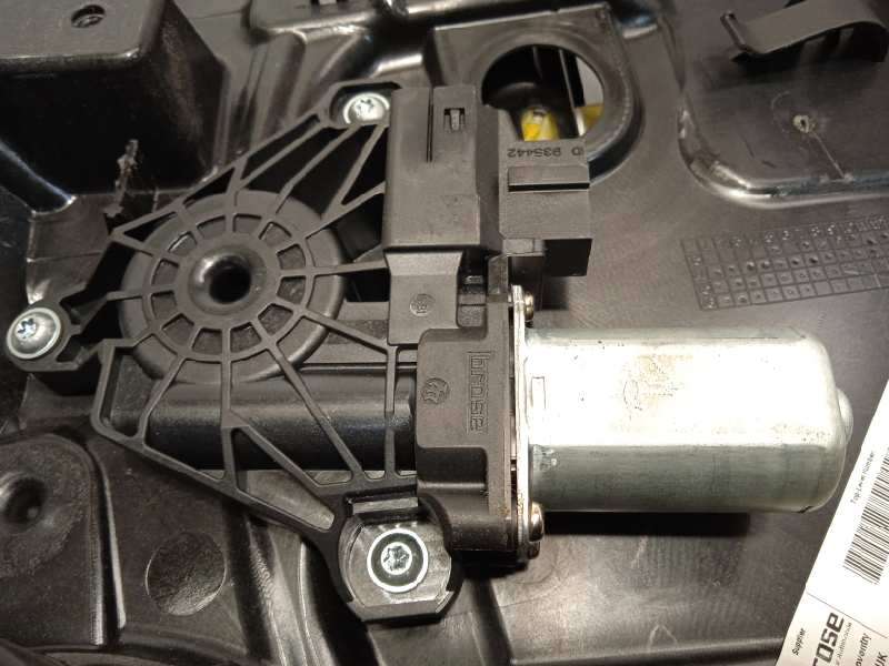 Recambio de elevalunas trasero derecho para infiniti q30 2.2d premium referencia OEM IAM 827205DM0A - Blanco 2