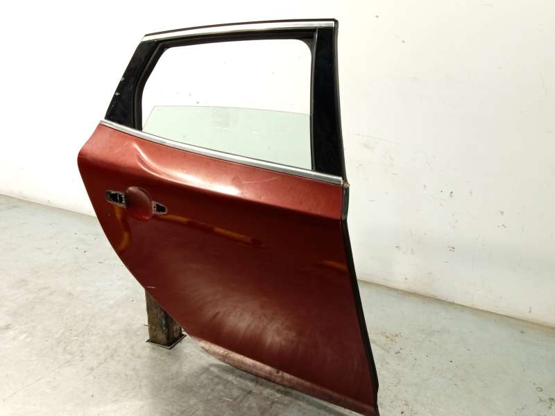 Recambio de puerta trasera derecha para volvo v40 hatchback (525) d2 referencia OEM IAM 32351000 - Rojo 3