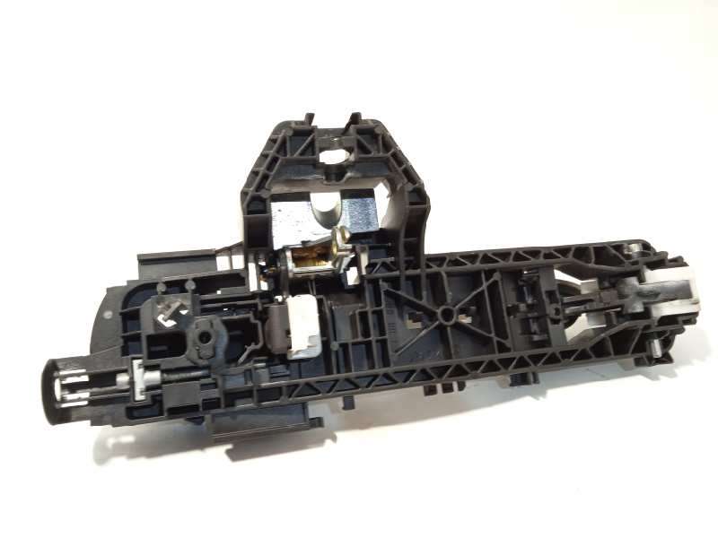 Recambio de maneta exterior trasera derecha para infiniti q30 2.2d premium referencia OEM IAM 826105DM1A - Blanco 2
