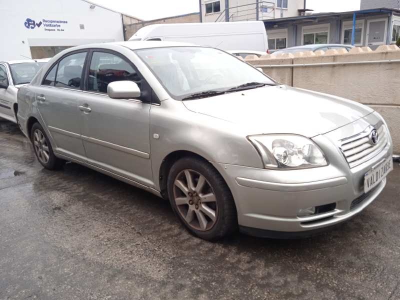 TOYOTA AVENSIS BERLINA (T25)