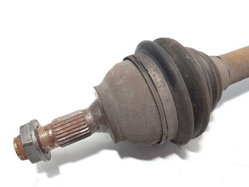 Recambio de transmision delantera izquierda para peugeot 3008 1.6 blue-hdi fap referencia OEM IAM 9684135380 2