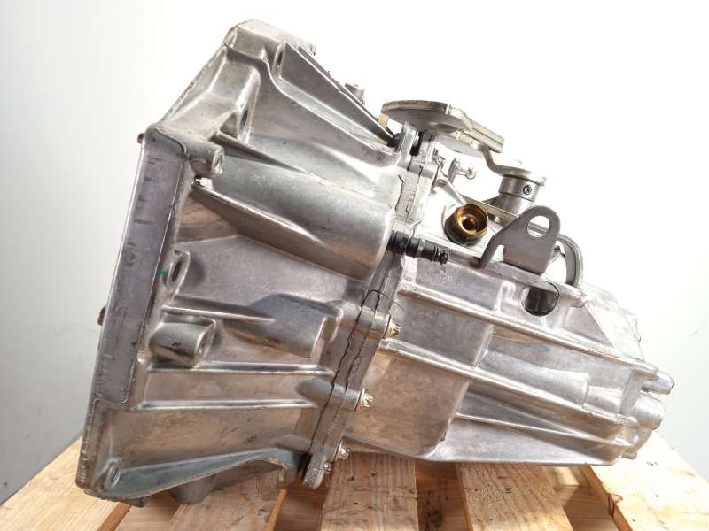 Recambio de caja cambios para dacia duster (hs_) 1.5 dci referencia OEM IAM TL4075 320105644R 2