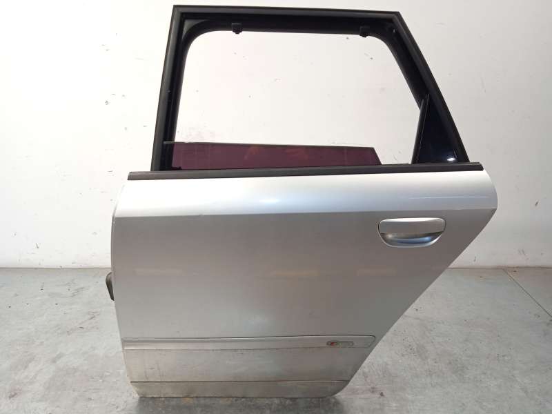 PUERTA TRASERA IZQUIERDA 8E0833051 