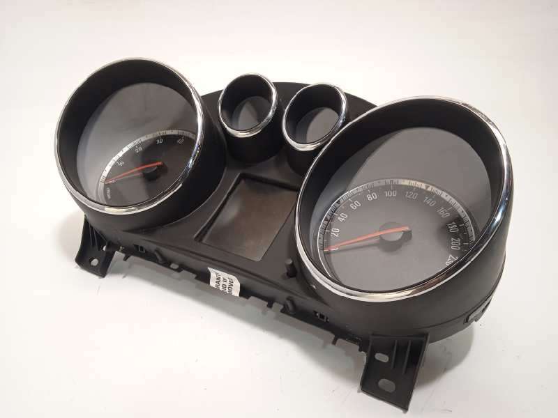 Recambio de cuadro instrumentos para opel insignia berlina 2.0 16v turbo referencia OEM IAM 13327318 2