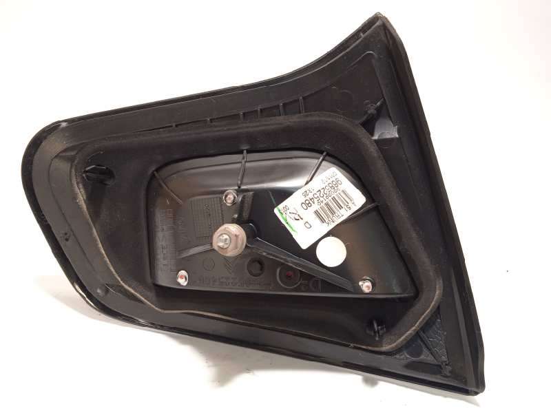 Recambio de piloto trasero derecho interior para citroën c3 tonic referencia OEM IAM 9685225480 - Rojo 4
