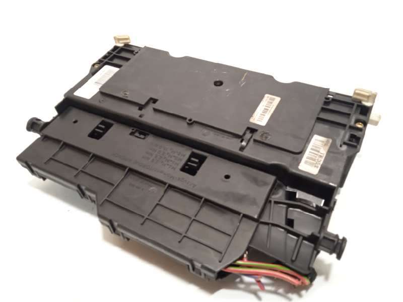 Recambio de caja reles / fusibles para bmw x3 (e83) 3.0d referencia OEM IAM 8364542  8364540 4