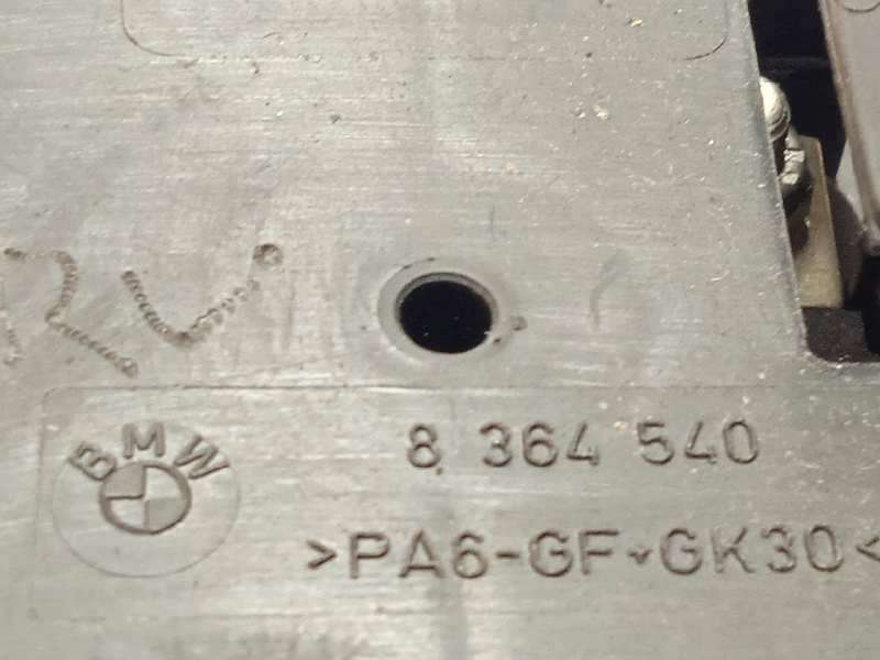 Recambio de caja reles / fusibles para bmw x3 (e83) 3.0d referencia OEM IAM 8364542  8364540 5