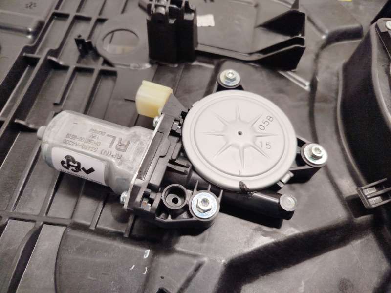 Recambio de elevalunas trasero izquierdo para kia carens iv 1.6 gdi referencia OEM IAM 83470A4020 83450A4000 - Verde 2