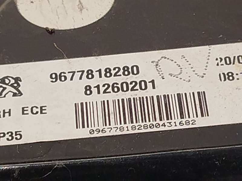 Recambio de piloto trasero derecho interior para peugeot 308 ii (lb_, lp_, lw_, lh_, l3_) 1.2 thp 130 referencia OEM IAM 9677818 3
