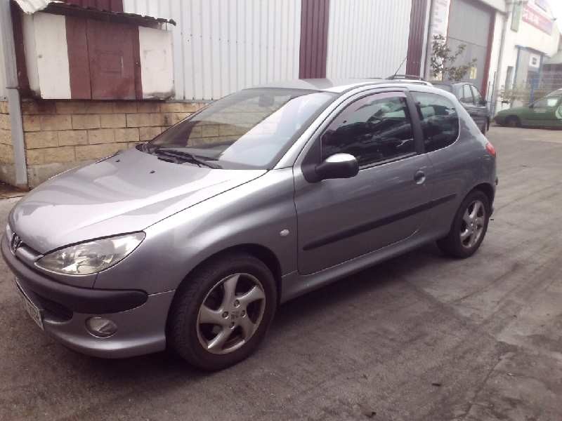 PEUGEOT 206 BERLINA