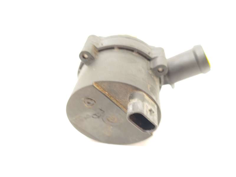 Recambio de bomba agua para volkswagen touran (5t1) 1.6 tdi referencia OEM IAM 5Q0965567J 2