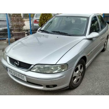 opel vectra b berlina del año 2000