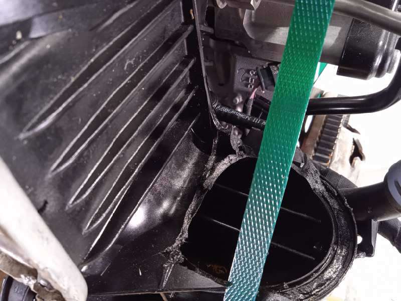 Recambio de despiece motor para skoda yeti 1.2 tsi referencia OEM IAM CYV - Blanco 8