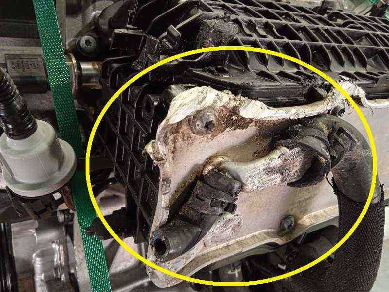 Recambio de despiece motor para skoda yeti 1.2 tsi referencia OEM IAM CYV - Blanco 11