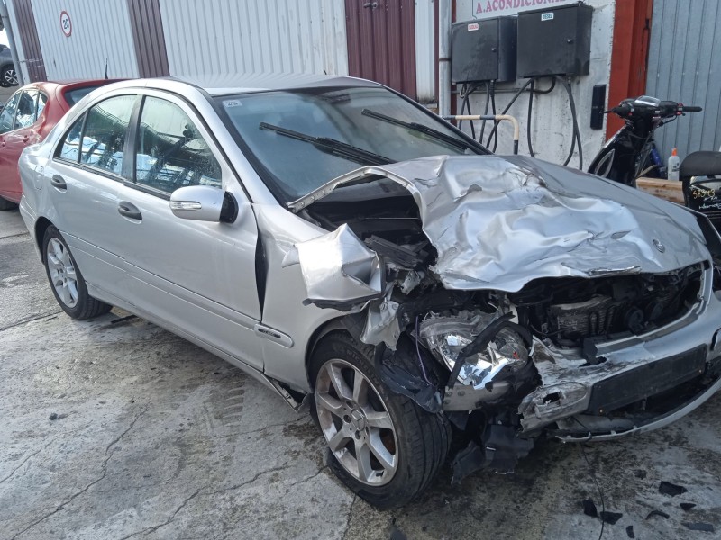 MERCEDES-BENZ CLASE C (W203)