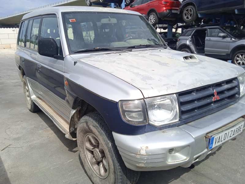 MITSUBISHI MONTERO (V20/V40)