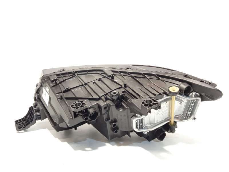 Recambio de faro derecho para volkswagen t7 1.4 ehybrid referencia OEM IAM 7T1941082A 3