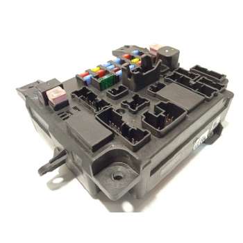 CAJA RELES / FUSIBLES 8637A641 