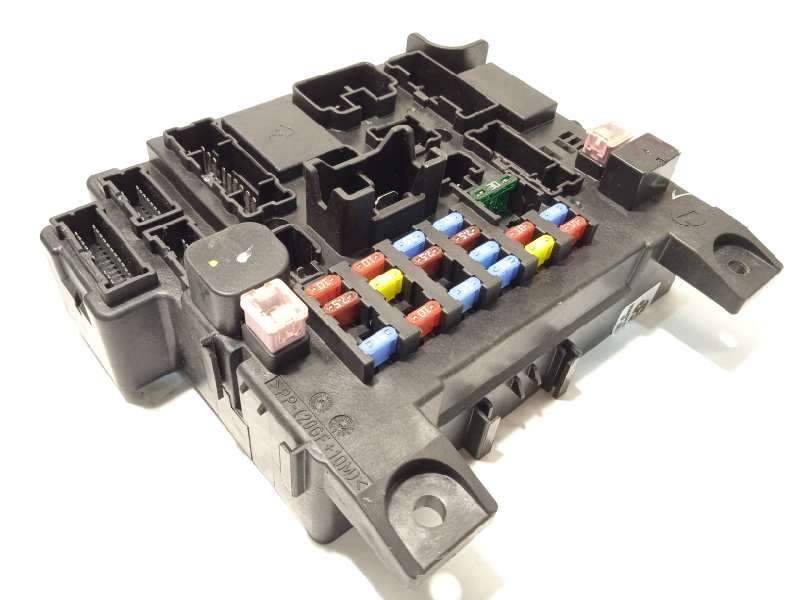 Recambio de caja reles / fusibles para mitsubishi asx (ga0w) 1.8 di-d cat referencia OEM IAM 8637A641 - Blanco 4
