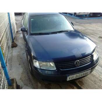 VOLKSWAGEN PASSAT BERLINA (3B2)