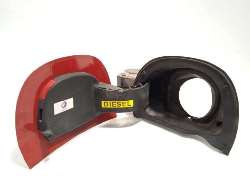 Recambio de tapa exterior combustible para citroën c4 cactus shine referencia OEM IAM 9801501380 - Rojo 2