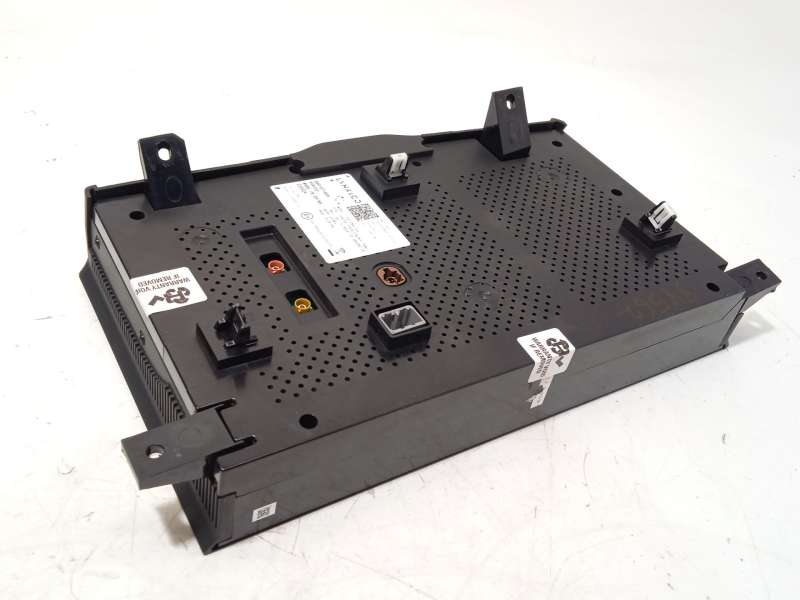 Recambio de pantalla multifuncion para lynk & co 01 hev referencia OEM IAM 8891571859  P8891571859 4