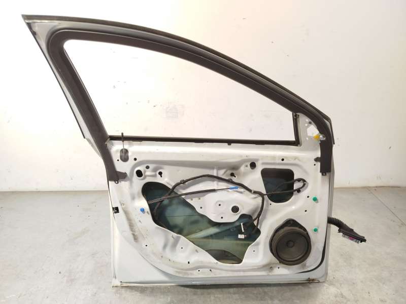 Recambio de puerta delantera izquierda para chevrolet cruze hatchback (j305) 1.6 referencia OEM IAM 95987757 - Blanco 5