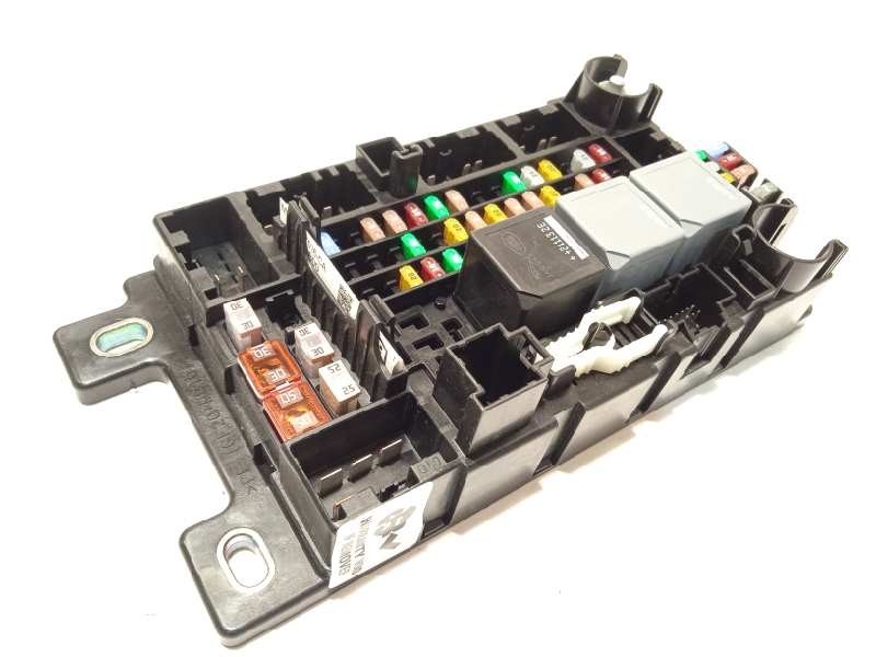 CAJA RELES / FUSIBLES M8D214N030AA LR144132 