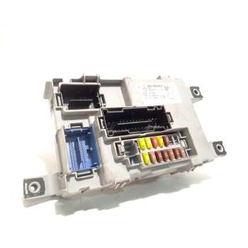 CAJA RELES / FUSIBLES 00519849850 51984985 519849850