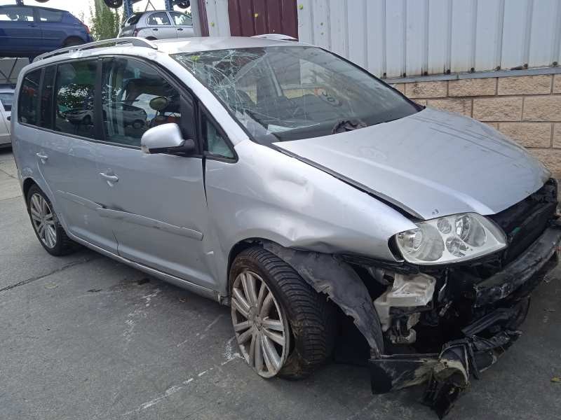 VOLKSWAGEN TOURAN (1T1)