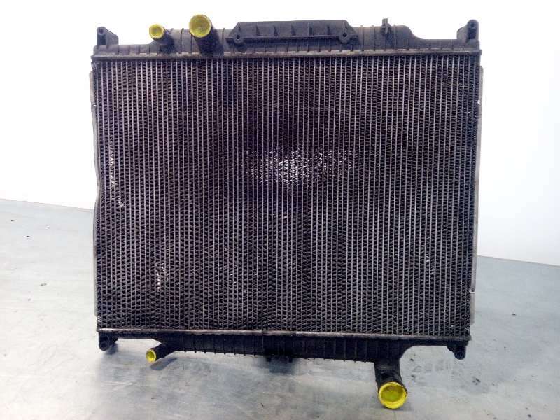 Recambio de radiador agua para land rover range rover sport 3.6 td v8 referencia OEM IAM PCC500300  7H428005AA - Blanco