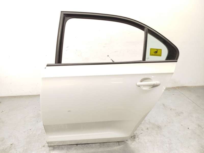 PUERTA TRASERA IZQUIERDA 5JA833051C 