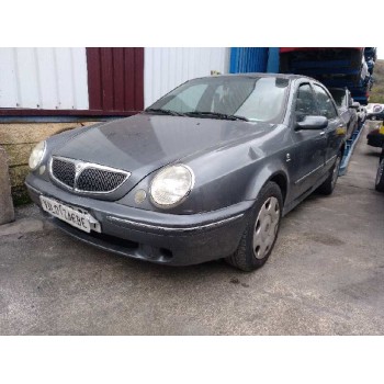 lancia lybra berlina del año 2001