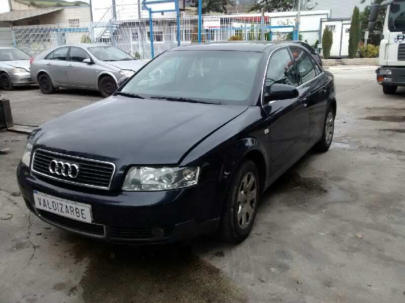 AUDI A4 BERLINA (8E)
