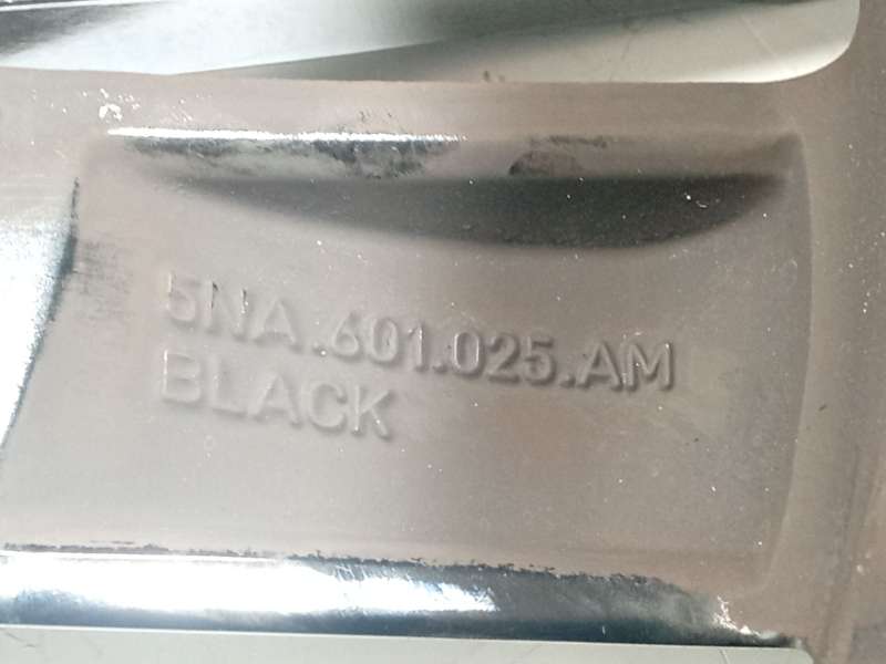 Recambio de llanta para volkswagen tiguan (ad1, ax1) 2.0 tdi referencia OEM IAM 5NA601025AMAX1 7