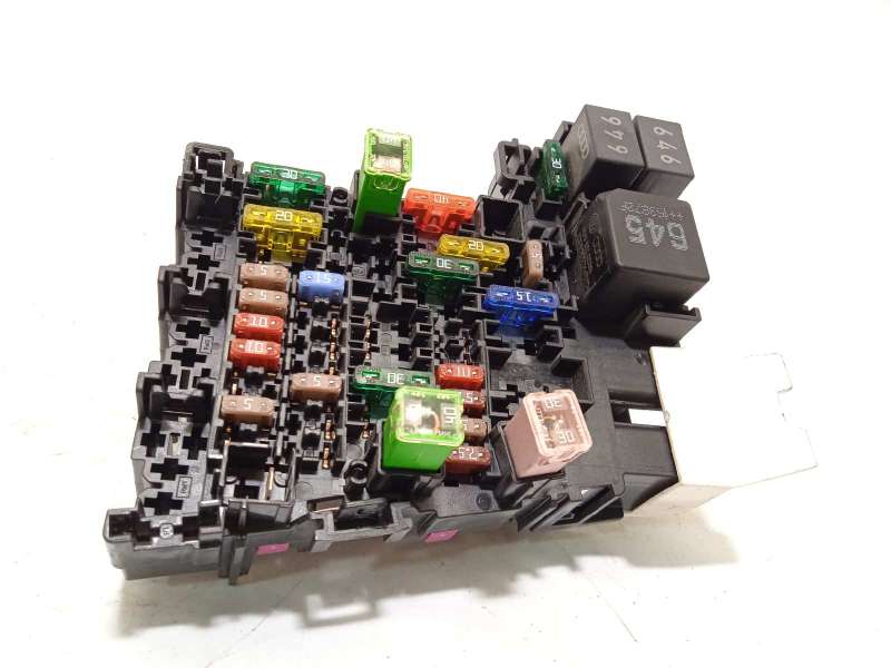 CAJA RELES / FUSIBLES 5Q0937615C 