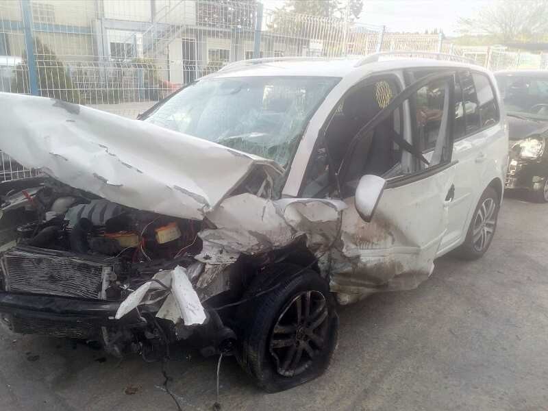 VOLKSWAGEN TOURAN (1T2)