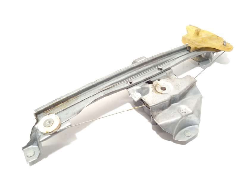 Recambio de elevalunas trasero derecho para renault captur 1.5 dci diesel fap referencia OEM IAM 827009380R 2