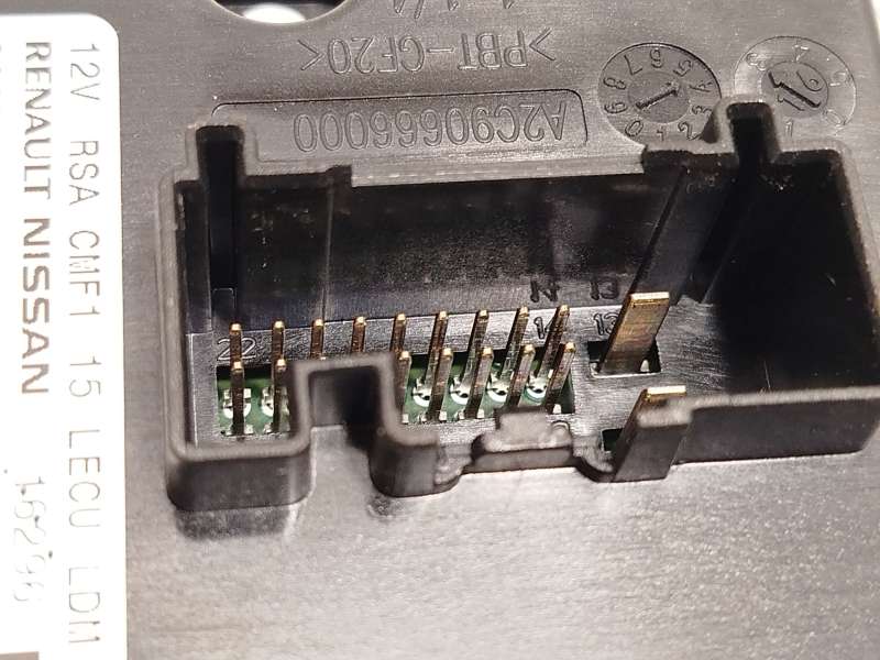 Recambio de centralita led izquierda para renault clio iv (bh_) 0.9 tce 90 referencia OEM IAM 260551225R  A2C90665801 3